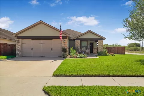 101 Gabbiano Ct, Victoria, TX 77904