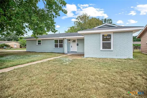 526 Fairmont St, Port Lavaca, TX 77979