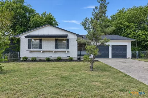 1101 Pine Dr, Killeen, TX 76543