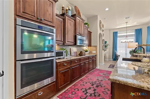 638 Cambridge Dr, New Braunfels, TX 78132