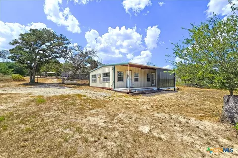 1501 Kothmann Dr, Seguin, TX 78155