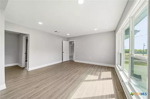 Living - 1585 E Central, Lorena, TX 76655 photo 3 of 6