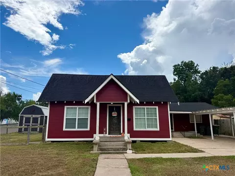 807 Pine St, Victoria, TX 77901