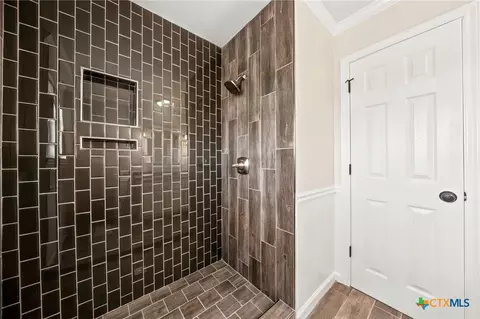 Bath - 5112 Old Caufield Ranch Rd, Mcgregor, TX 76657 photo 8 of 8
