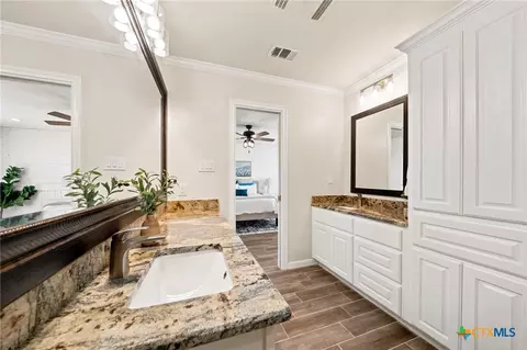 Bath - 5112 Old Caufield Ranch Rd, Mcgregor, TX 76657 photo 3 of 8
