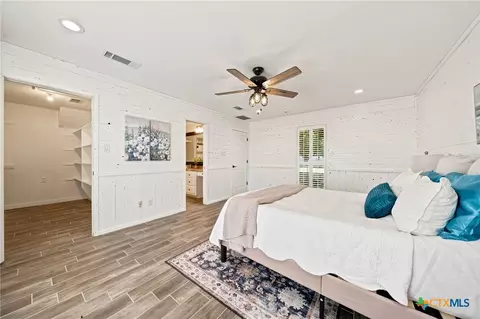 Bedroom - 5112 Old Caufield Ranch Rd, Mcgregor, TX 76657 photo 2 of 7