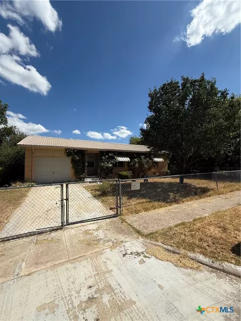 711 S 3rd St, Copperas Cove, TX 76522
