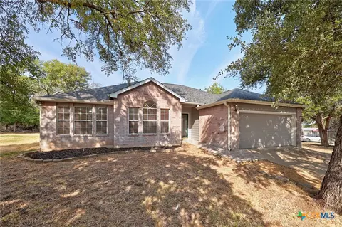2 Holly Ct, Morgans Point Resort, TX 76513