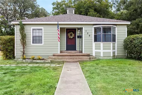 139 E 13th Ave, Belton, TX 76513