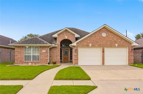 107 Zephyr Dr, Victoria, TX 77904