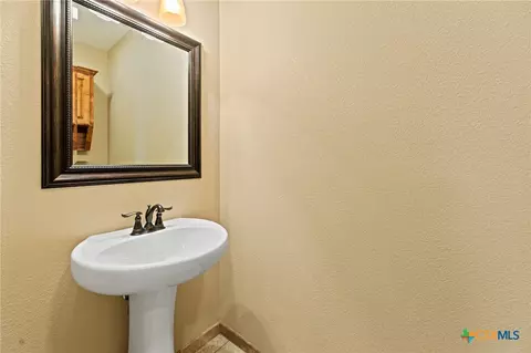 Bath - 608 Jake Dr, Jarrell, TX 76537 photo 2 of 9