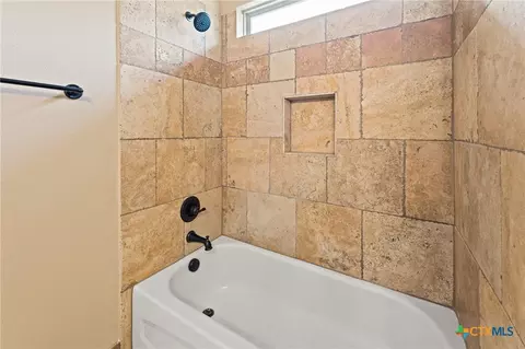 Bath - 608 Jake Dr, Jarrell, TX 76537 photo 7 of 9