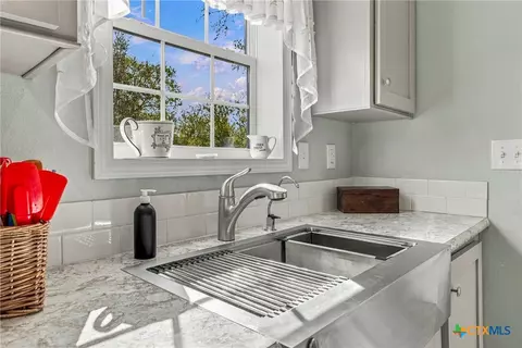 Kitchen - 119 Fox Ln, Lockhart, TX 78644 photo 3 of 3