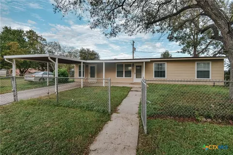 2908 Cedar St, Victoria, TX 77901