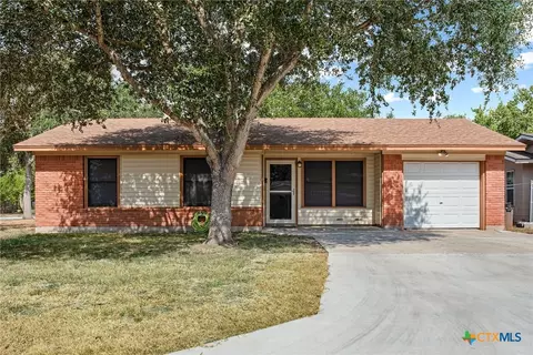 1419 Leon Dr, Port Lavaca, TX 77979