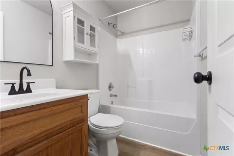 Bath - 211 Mccullough Loop, Temple, TX 76502 photo 3 of 4