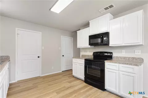 Entry Way - 211 Mccullough Loop, Temple, TX 76502 photo 2 of 3