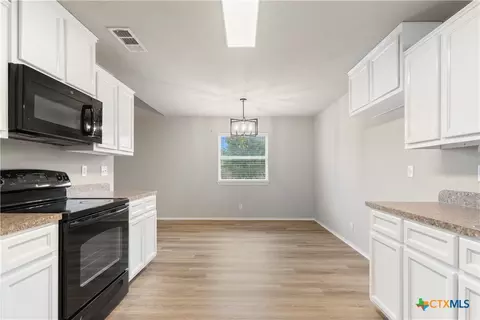 Entry Way - 211 Mccullough Loop, Temple, TX 76502 photo 1 of 3