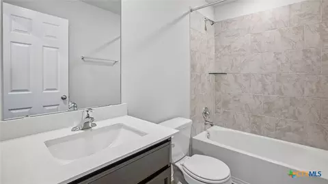 Bath - 1306 Newey Cir, Temple, TX 76502 photo 3 of 3
