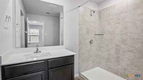 Bath - 1306 Newey Cir, Temple, TX 76502 photo 2 of 3