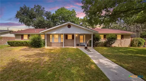 1314 Canary Ln, Seguin, TX 78155