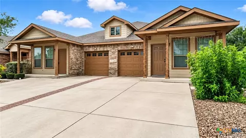 557 Creekside Cir, New Braunfels, TX 78130