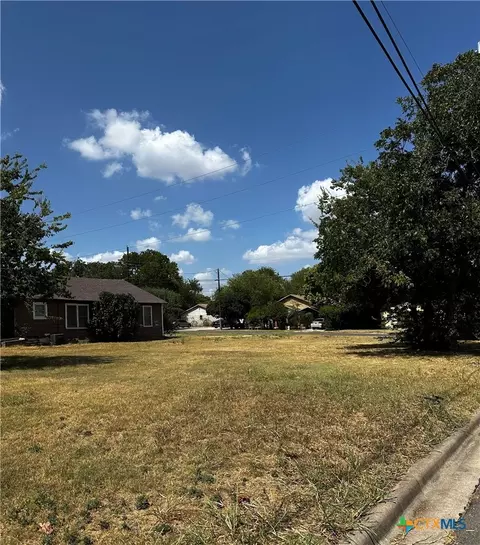 711 Henderson St, Killeen, TX 76541