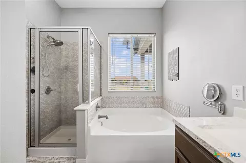 Bath - 143 Callahan Loop, Temple, TX 76501 photo 2 of 5