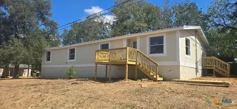 1120 Ainsworth St, Gonzales, TX 78629