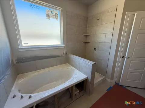 Bath - 6716 Mcgregor Loop, Killeen, TX 76549 photo 1 of 1