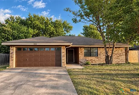 904 Hackberry St, Copperas Cove, TX 76522