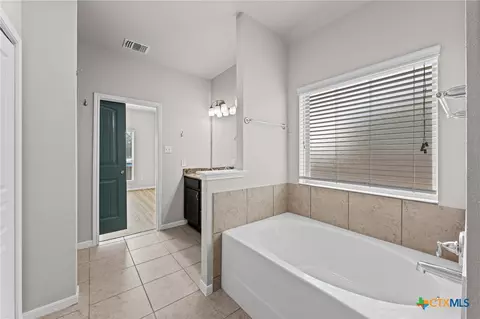 Entry Way - 504 Copper Ridge Loop, Temple, TX 76502 photo 6 of 6