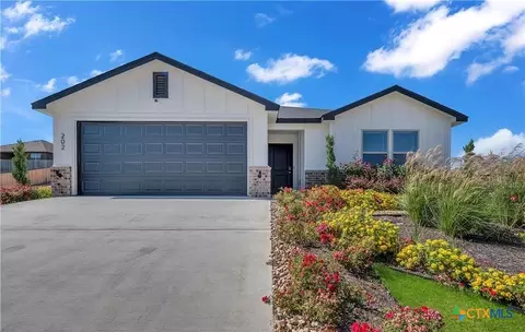 202 Great Hills Dr, Copperas Cove, TX 76522