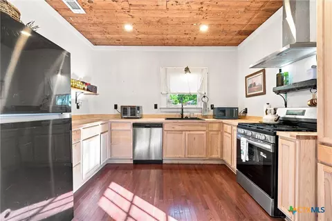 Kitchen - 202 E Avenue E, Rosebud, TX 76570 photo 1 of 2