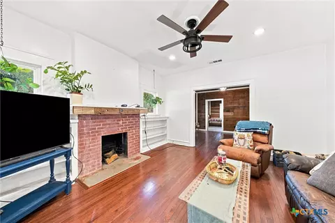 Living - 202 E Avenue E, Rosebud, TX 76570 photo 1 of 1