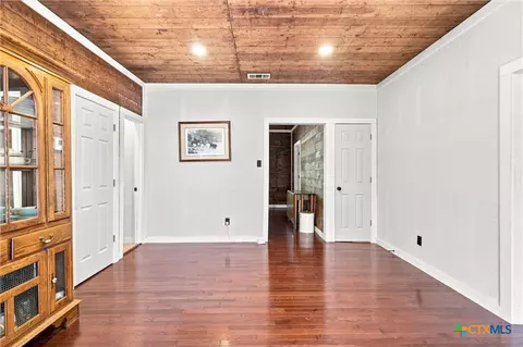 Entry Way - 202 E Avenue E, Rosebud, TX 76570 photo 2 of 2