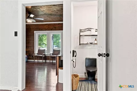 Entry Way - 202 E Avenue E, Rosebud, TX 76570 photo 1 of 2