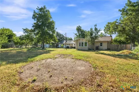 Exterior - 202 E Avenue E, Rosebud, TX 76570 photo 2 of 2