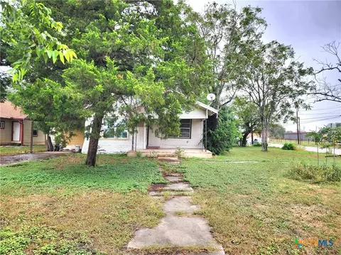 Other - 123 E Davis St, Luling, TX 78648 photo 3 of 5