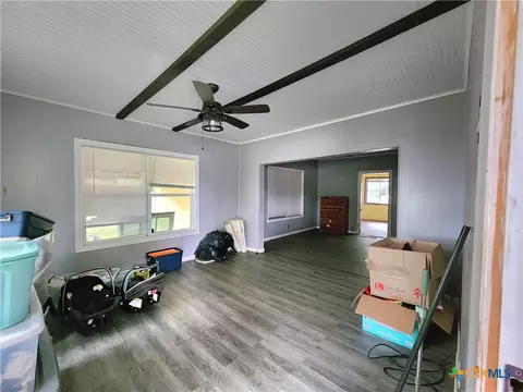 Living - 123 E Davis St, Luling, TX 78648 photo 1 of 1