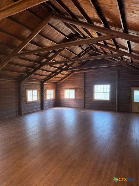 16057 E Highway 90, Kingsbury, TX 78638