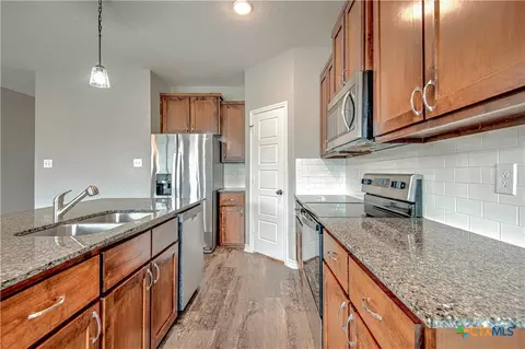 Kitchen - 7620 Mcculloch Rd, Temple, TX 76502 photo 2 of 3