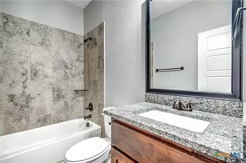 Bath - 7620 Mcculloch Rd, Temple, TX 76502 photo 2 of 3