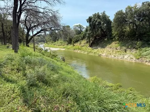 1672 Noble Trl, Canyon Lake, TX 78133