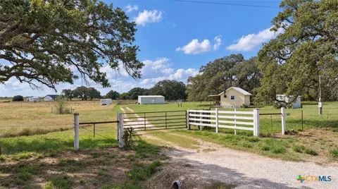 2491 E Fannin Goliad, Goliad, TX 77963