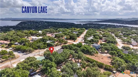 553 Scenic Dr, Canyon Lake, TX 78133