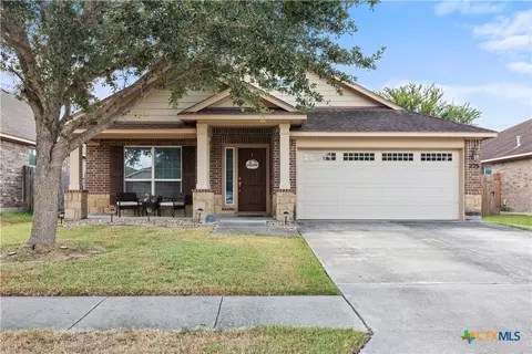 225 Terravista Trl, Victoria, TX 77904