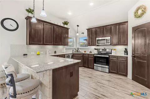 Kitchen - 2014 Rustic Manor Dr, Temple, TX 76502 photo 2 of 3