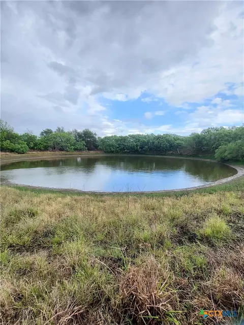 1060 Fox Ln, Lockhart, TX 78644