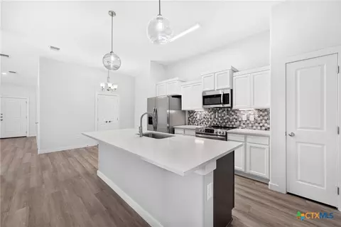 Kitchen - 4027 Keller Rd, Temple, TX 76504 photo 1 of 1